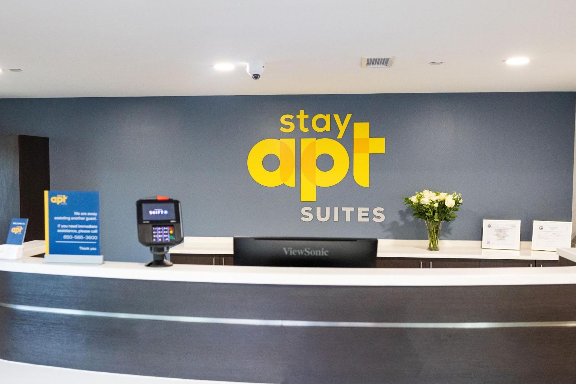Stayapt Suites Raleigh-Durham/Rtp Clegg Exterior photo