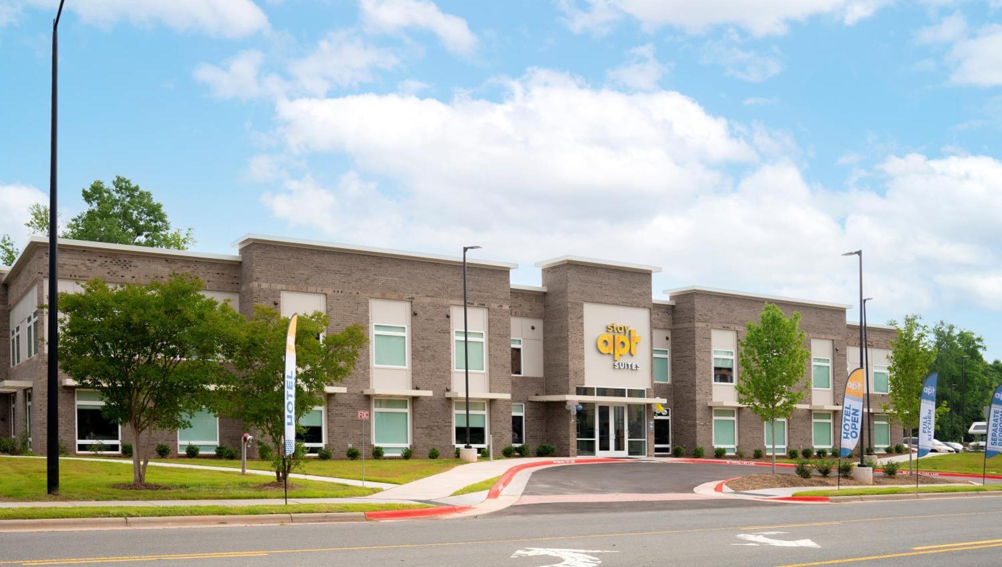 Stayapt Suites Raleigh-Durham/Rtp Clegg Exterior photo